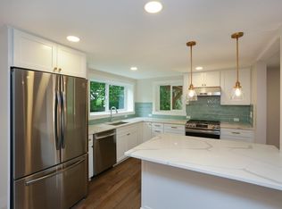 9502 17th Ave NE #B, Seattle, WA 98115