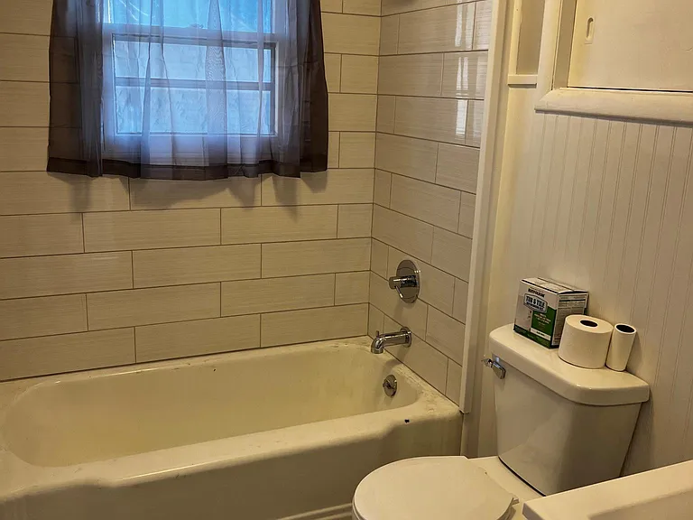 2107 Avenue D — Photo 8