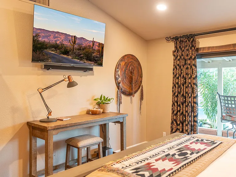 372 W Amoroso Dr — Photo 34