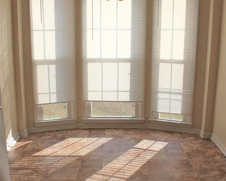 7805 Gallant Ridge Dr — Photo 14