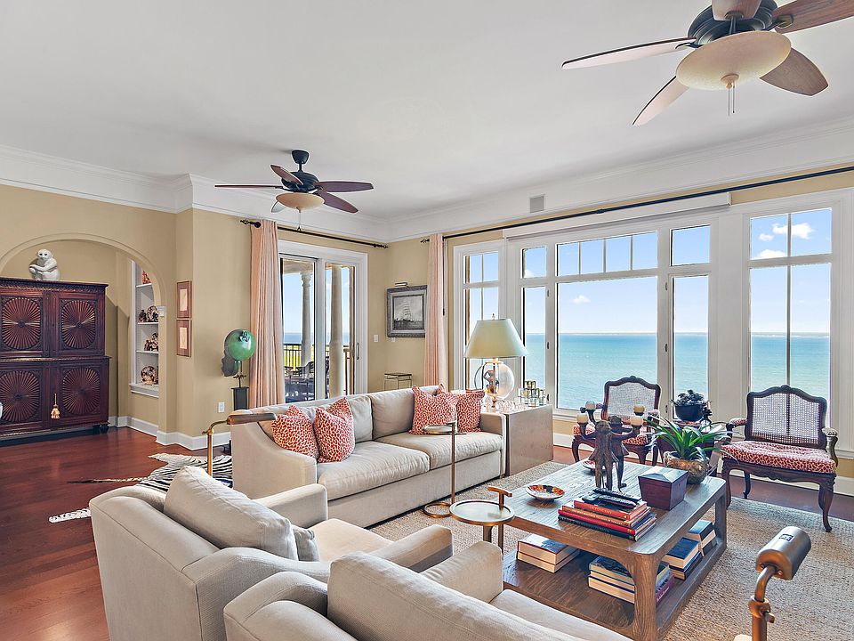 1st image of 400 Kelly Plantation Dr Unit 1601