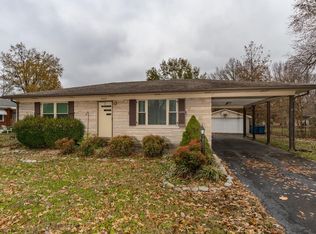 10003 Prairie Dr, Louisville, KY 40272