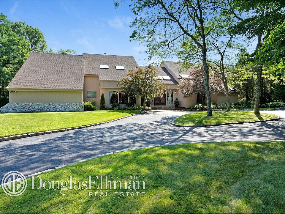 1st image of 10 Amber Ln