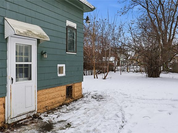 4th image of 29 Dakota St