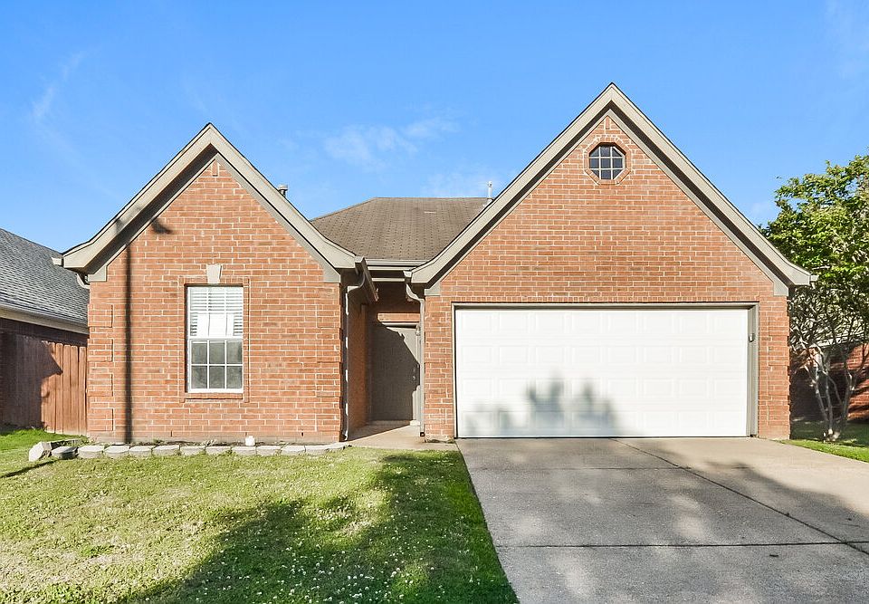 1st image of 7642 Fox Hunt Dr E