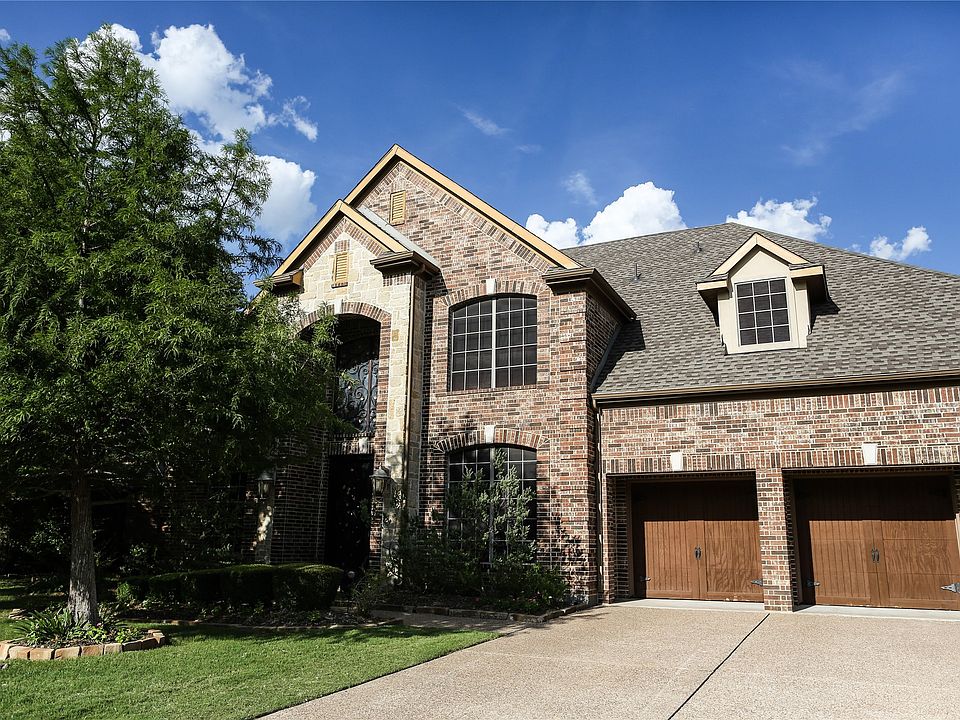 1st image of 2417 Laguna Ln