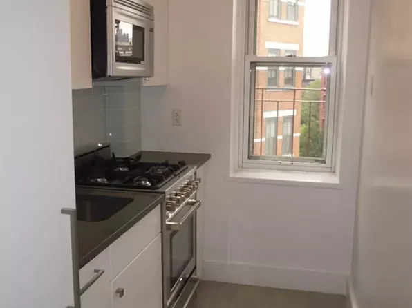 780 Greenwich Street image 3 of 4