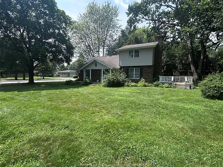 1720 Orford St — Photo 10