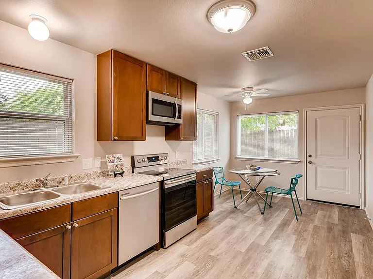 920 Fieldwood Dr — Photo 13