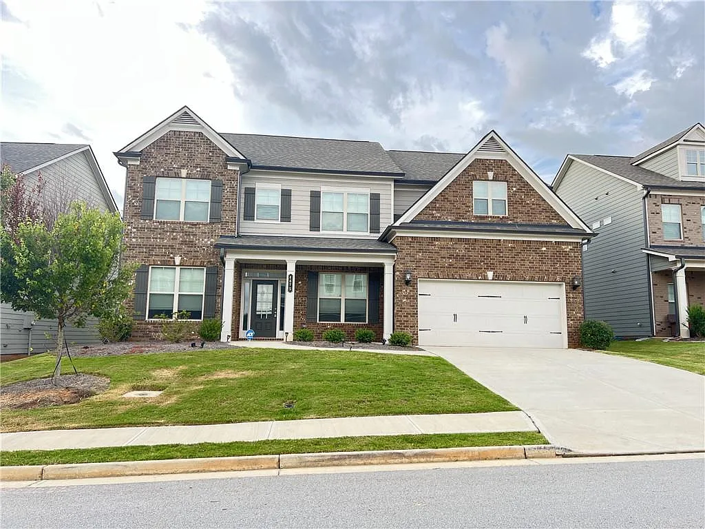 5 bed, 4.0 bath, 3316 sqft, $2,700 — Photo 1
