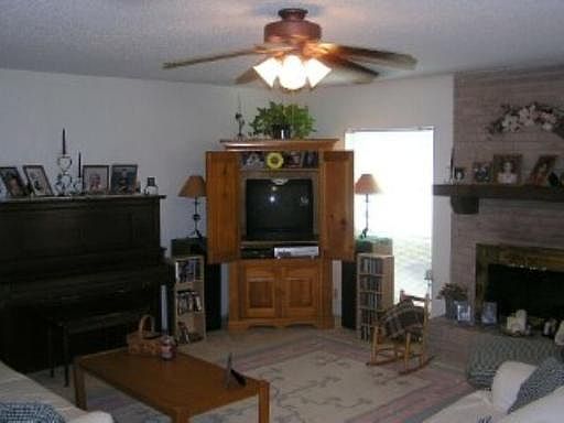 3rd image of 10534 KINDERHOOK DR