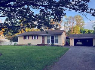 39 Rayne Dr, Rochester, NY 14623