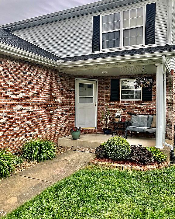 1st image of 36 Old Orchard Ln