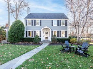 99 Thayer Rd, Manhasset, NY 11030