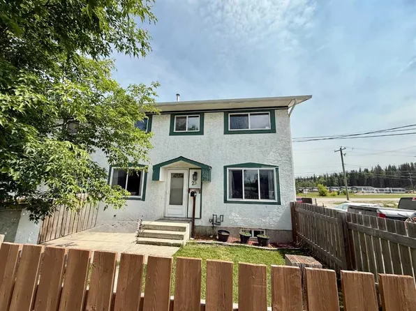 110 W Tamarack Ave #25, Hinton, AB T7V 1C5