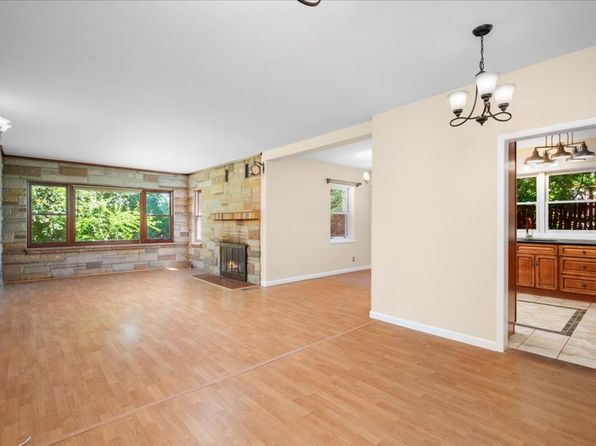 79 Choate Ln