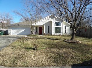 417 S Clay St, Nevada, MO 64772