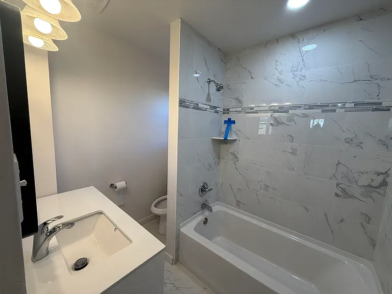 1328 W St NE — Photo 6