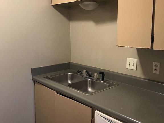 3rd image of 426 Vieux Orleans Cir APT D