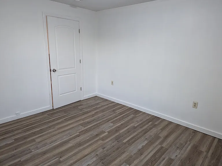 141 6th St #2 — Photo 21