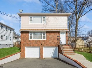 416 Oak St, Garwood, NJ 07027