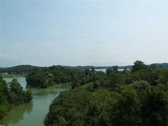 4th image of 135 Scenic Shores Dr