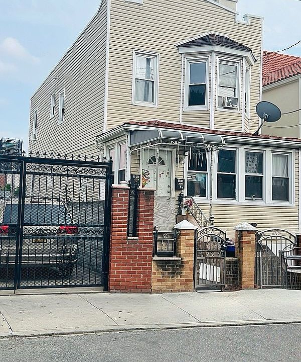 1st image of 9812 38th Ave