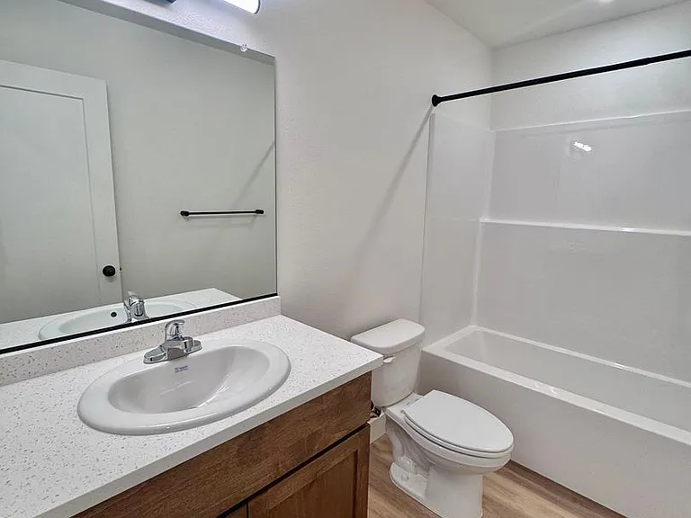 5406 NE 34th St #A1 — Photo 25