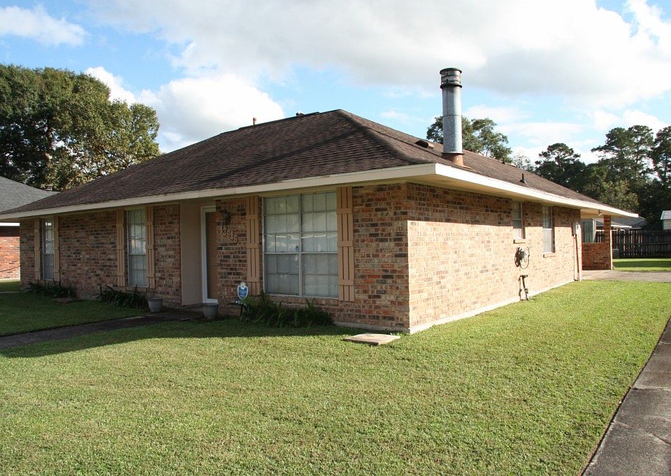 2nd image of 13616 Red River Ave