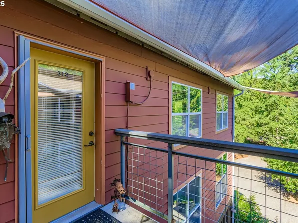 9601 NW Leahy Rd APT 312, Portland, OR 97229