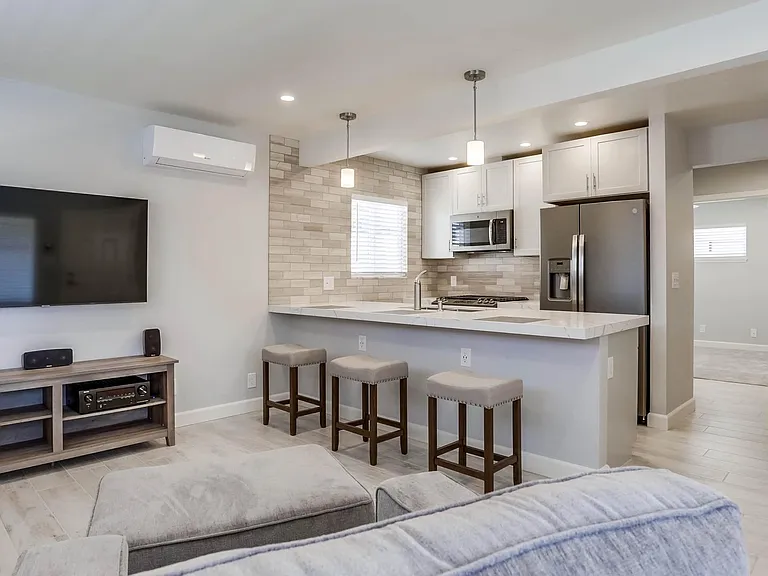 126 W Canada #C — Photo 15
