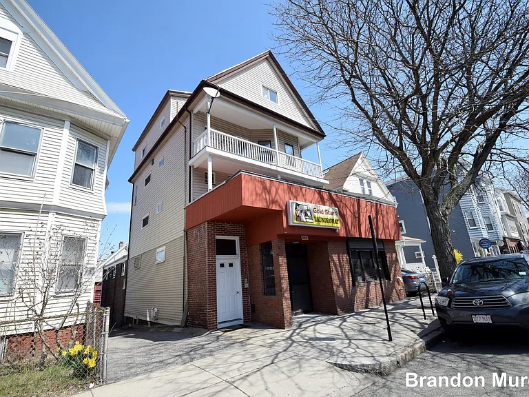 241 Highland Ave #2 — Photo 3