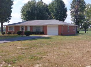 13989 N Tolle Ln, Mount Vernon, IL 62864