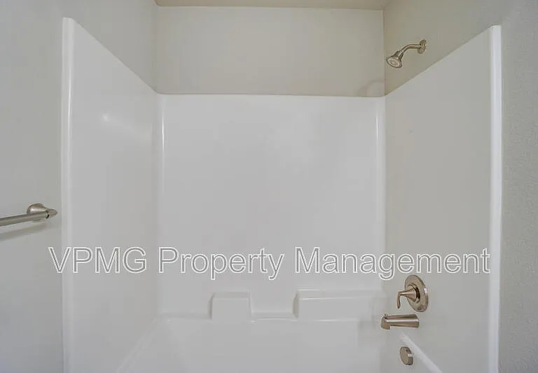 11603 NE 138th Ave — Photo 25