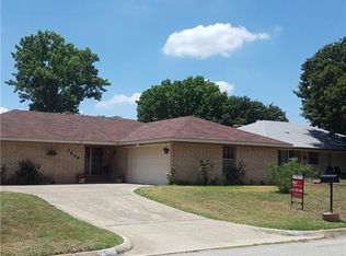 7528 Lisa Ct, Fort Worth, TX 76112