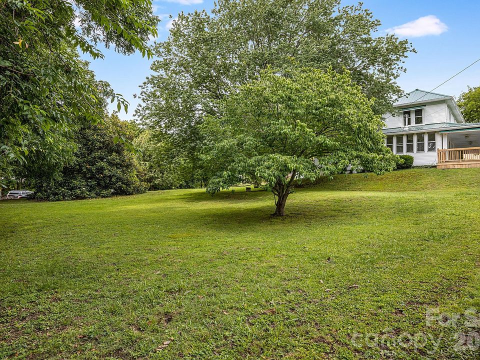 1st image of 82 Hill St