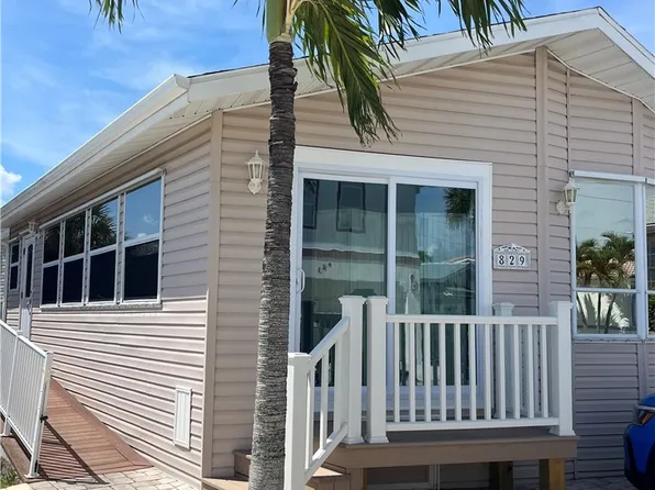 829 Nettles Blvd, Jensen Beach, FL 34957