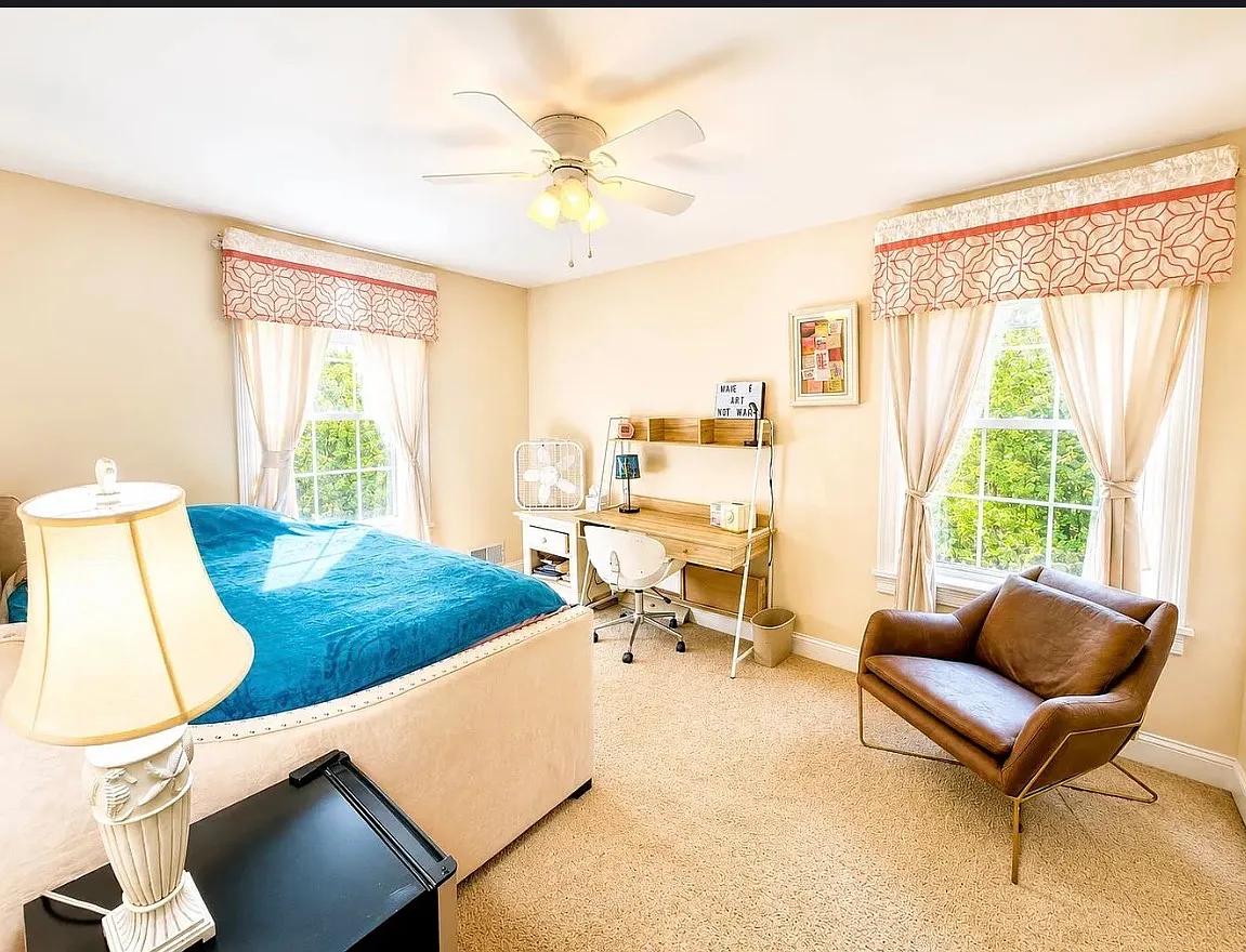 3 bed, 2706 sqft, $3,500 — Photo 4