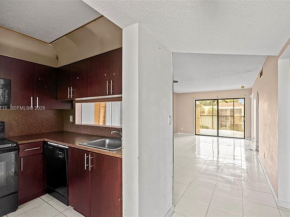 2nd image of 3199 Foxcroft Rd APT 311