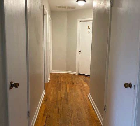 5th image of 404 Hannibal St