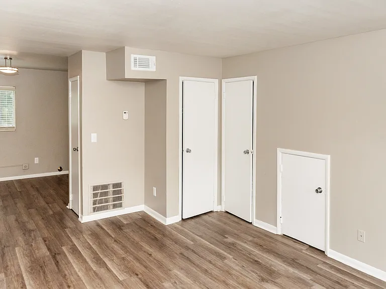 Willow Ridge Apartments — Photo 36