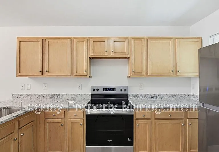 1352 Snow Ct — Photo 7