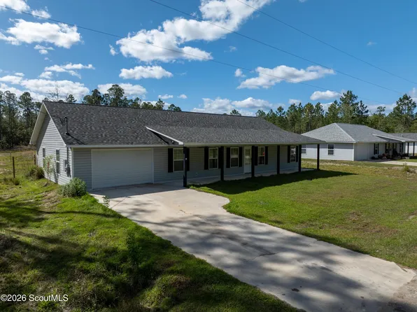 619 Red Hawk Dr, Waynesville, GA 31566