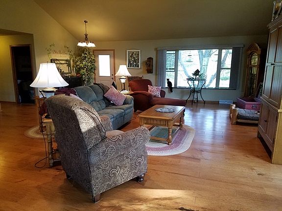 3rd image of 11562 Eisenhower Dr