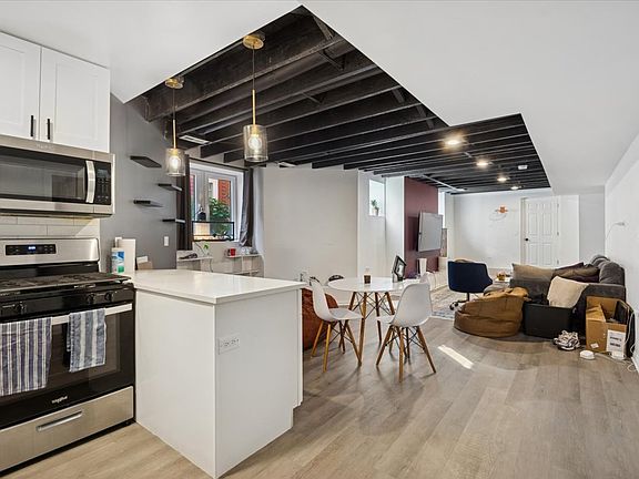 2nd image of 1823 Wesley Ave APT 1