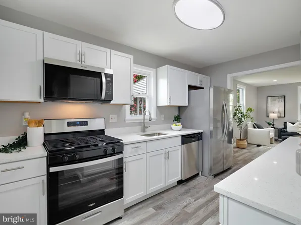 10 Cinder Rd, Lutherville Timonium, MD 21093
