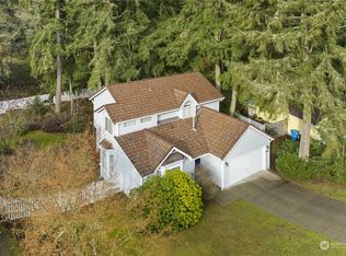 9427 Autumn Line Loop SE, Olympia, WA 98513