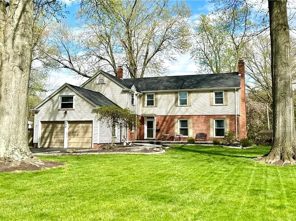 870 Fairway Dr NE, Warren, OH 44483