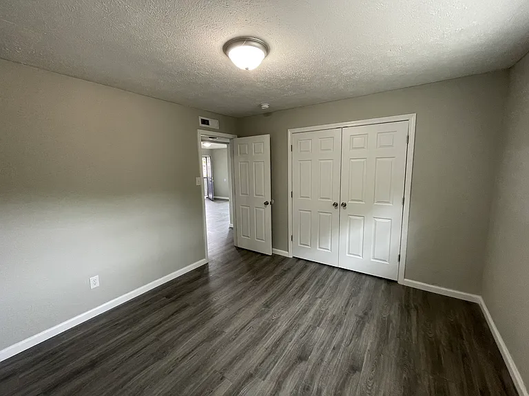 Old Hickory Apartments — Photo 6