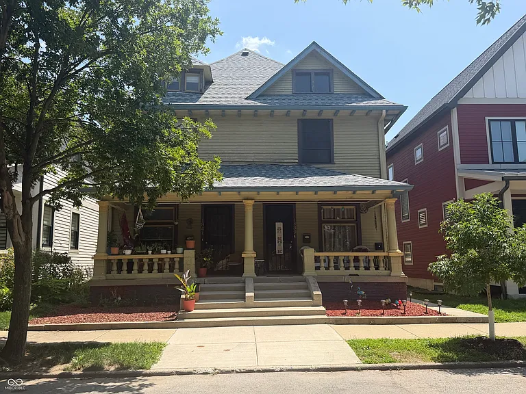 1841 N Talbott St — Photo 1